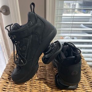 Z-Coil Black Women's Desert Hiking Boots size 8.